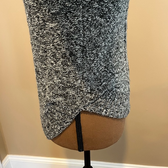 NWOT Sweater - Picture 3 of 9